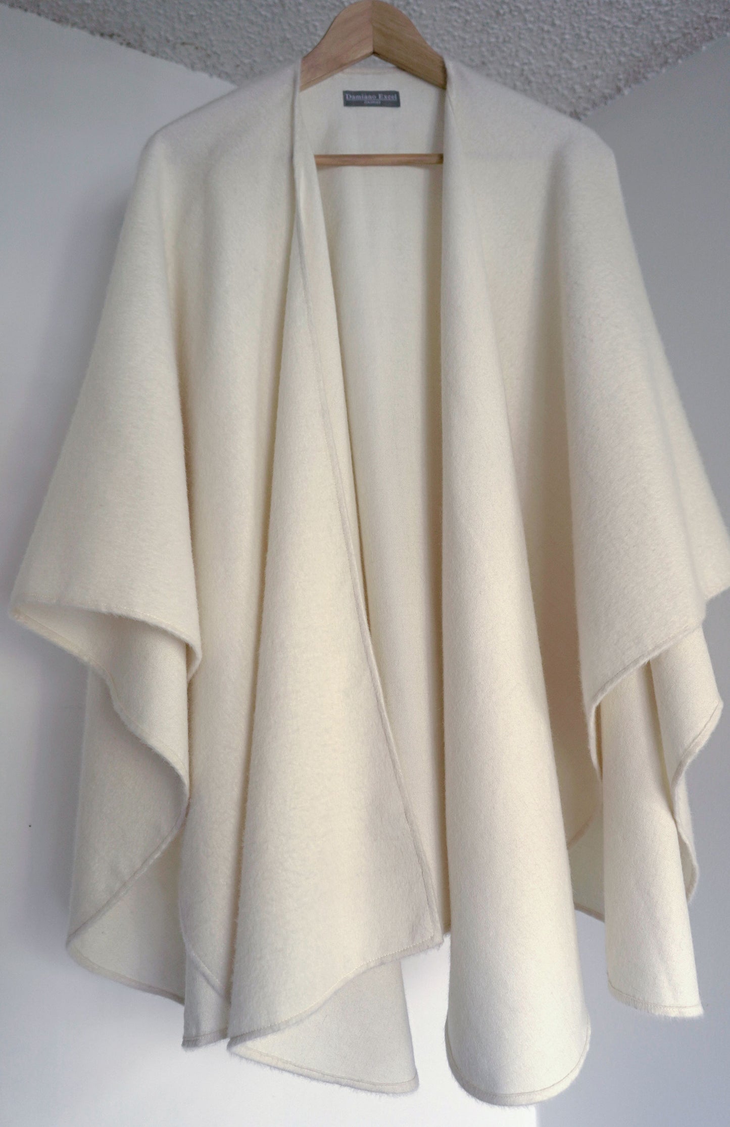 Capes 100% Baby Alpaca
